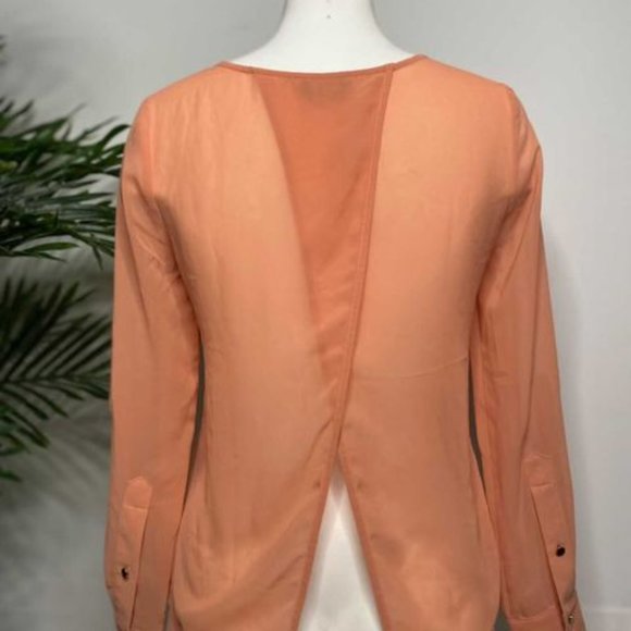 Peachy coral blouse - Picture 2 of 2